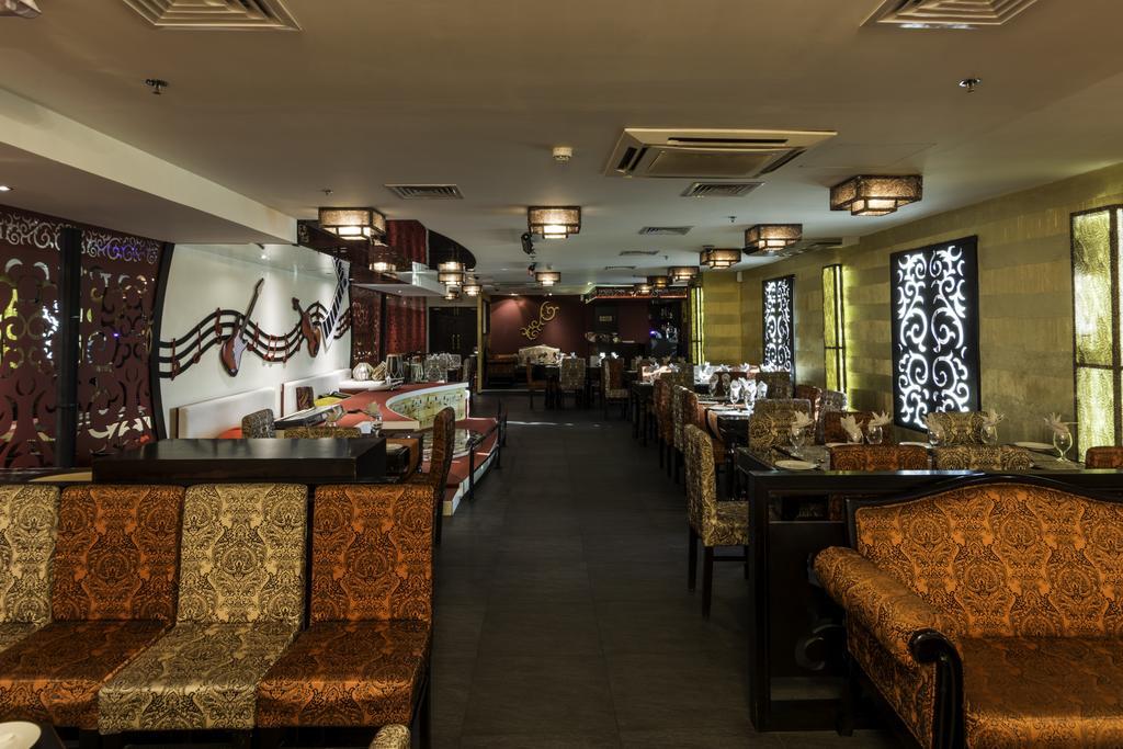 Howard Johnson Bur Dubai Exterior foto