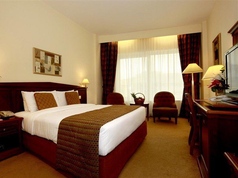 Howard Johnson Bur Dubai Exterior foto