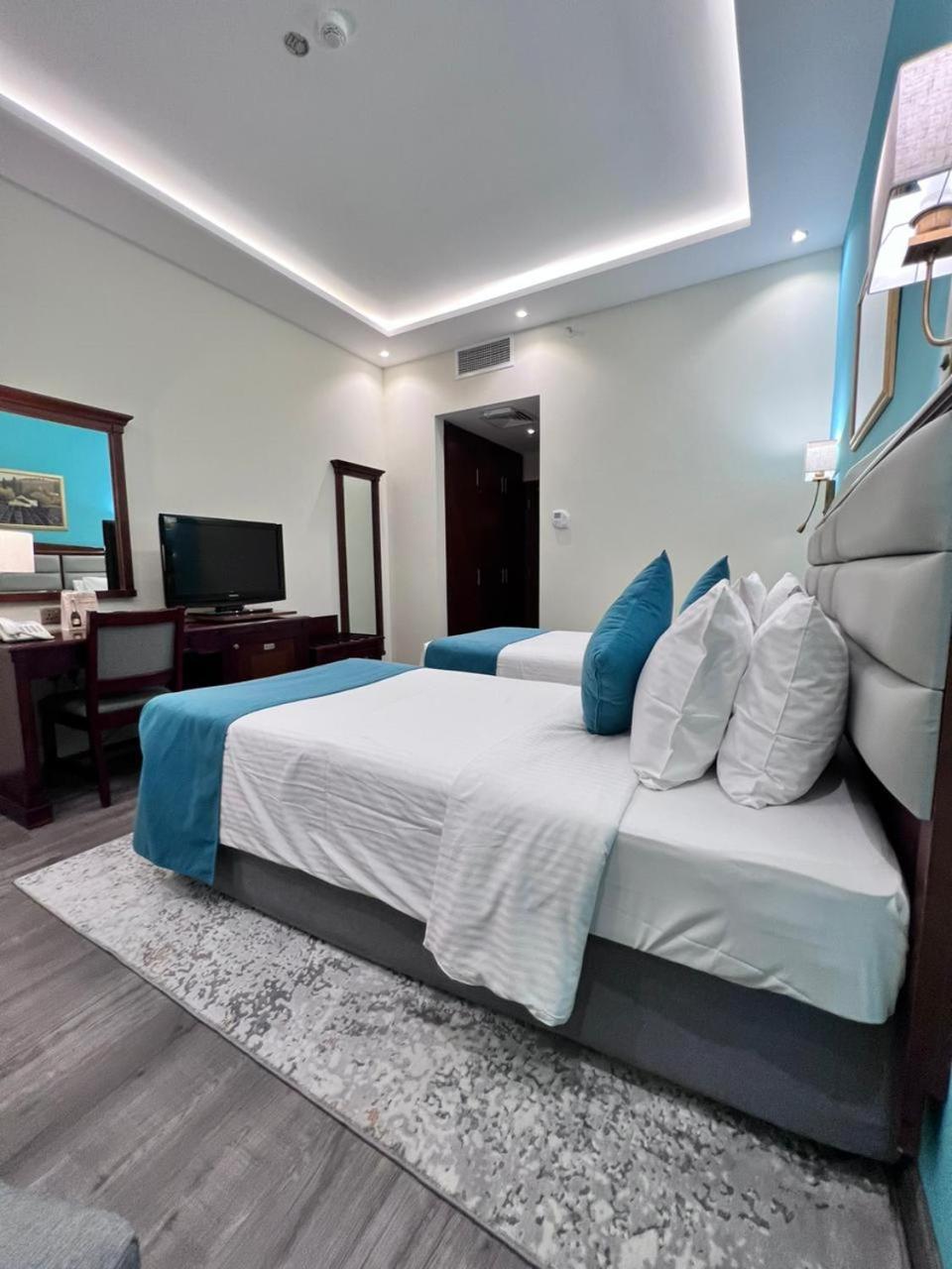 Howard Johnson Bur Dubai Exterior foto
