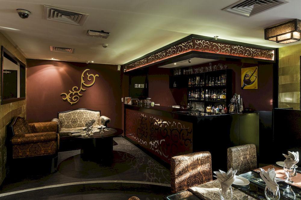 Howard Johnson Bur Dubai Exterior foto