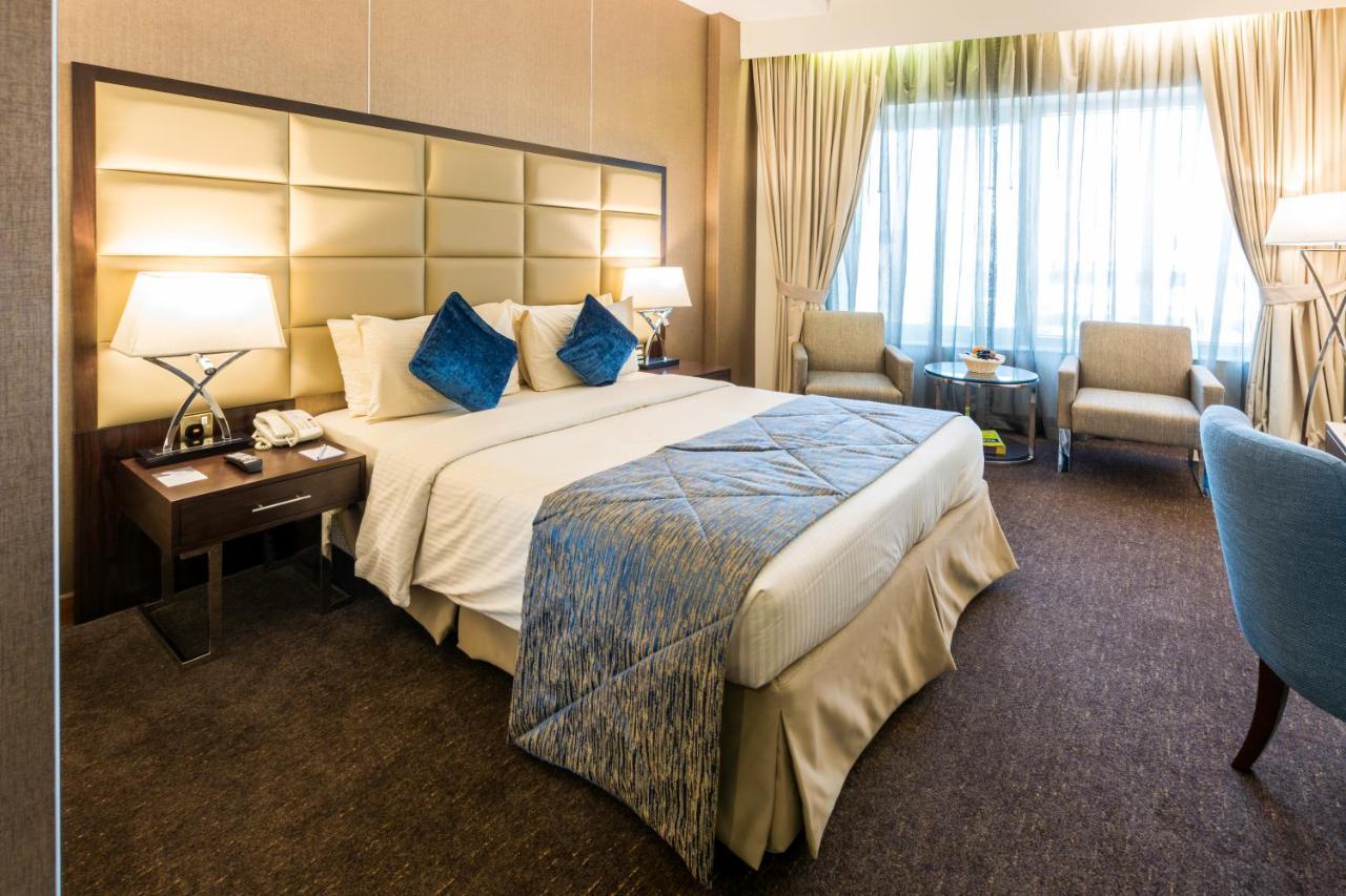 Howard Johnson Bur Dubai Exterior foto